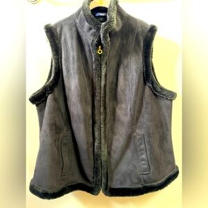 CHAPS Black Vest W/Black Faux Fur Lining, Front Zip, Womens Size 1X